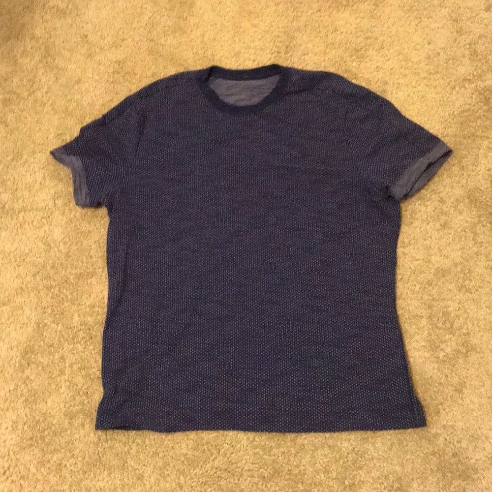 Lululemon T-Shirt